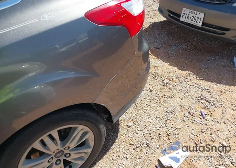 2012 Ford Focus Sel из США, поврежденный, VIN 1FAHP3H25CL382699